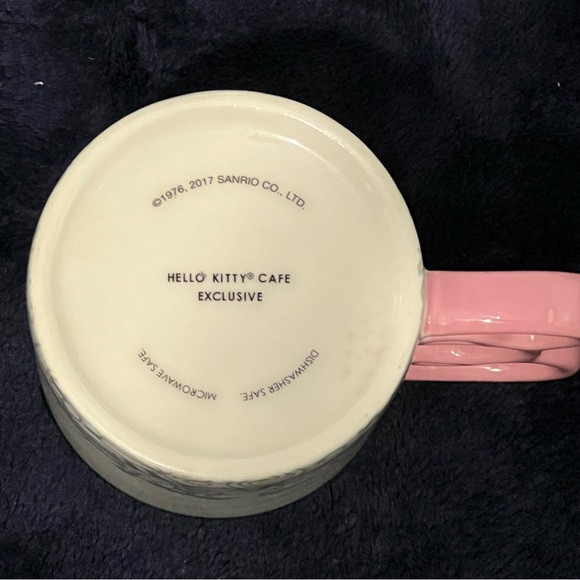 Hello Kitty Cafe exclusive mug - Picture 4 of 4